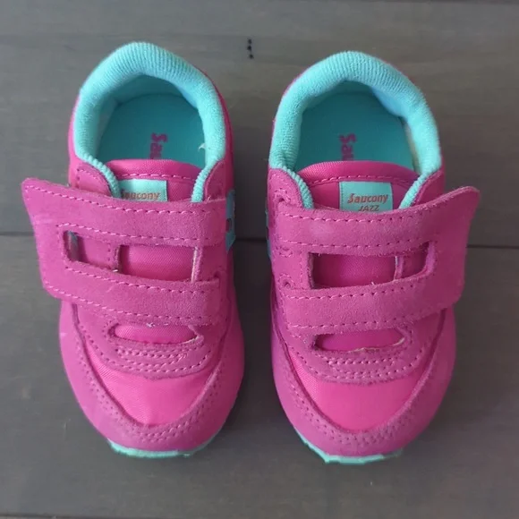 NWOT Toddler Size 4 Saucony Jazz Hook & Loop Sneaker - Picture 2 of 8